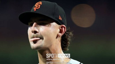 한국에 올 레벨은 아니었나…이정후 156km 동료는 일본으로 갔다 선발로 재기할 기회