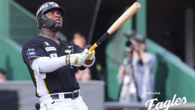 'ML에선 최악의 수비' 한화로 돌아온 베네수엘라 특급 페라자 수비를 보완하려고 준비를 많이 했다