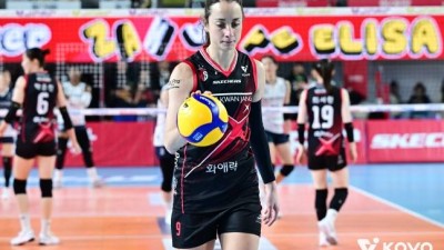 '사라진 자네테' 이마 찢어져 응급실로 향했다... 시간 걸릴 것 같다 고희진 정관장 감독은 고개를 숙였다 [장충 현장]