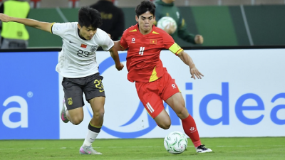 4강에서 막 내린 ‘김상식 매직’…베트남, 후반에만 3골 내주며 중국에 0-3 완패, 3·4위전서 한국과 ‘얄궂은’ 맞대결