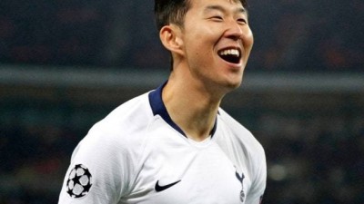 [UCL REVIEW] 손흥민 양봉업자 찾았다 → 프랭크 감독 즉시 경질 모면…토트넘 위기 탈출, 도르트문트에 2-0 승리