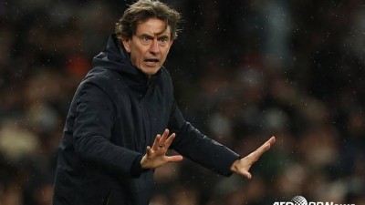 토트넘은 도깨비 팀? EPL 하위권 추락, UCL 4위 도약... 프랭크 감독, 경질설 잠재우나··“내 거취는 중요하지 않아”