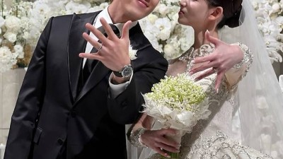 죽여버린다 살해 위협까지…'새신랑' 송민규 FC서울 이적→7살 연상 아내, 악성 DM에 심경 토로