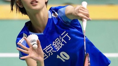 '이렇게 귀여울수가' 日 배드민턴 천년돌, 역대급 청순미에 실력도 탄탄…27분 → 31분 만에 혼합 복식 16강 진출