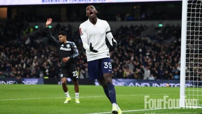 손흥민이었으면 죽어라 뛰는데 공 포기하고 불만 폭발…“당장 토트넘 떠나라” 비판 쇄도