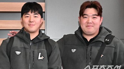 태어나서 해외 처음 가봅니다 그런데 20시간 비행이라니! 19세 신인 바짝 얼었다