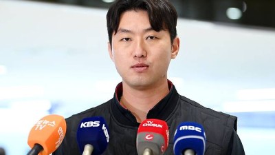 '15억 포기→KIA행' 홍건희 직접 밝혔다…돈 욕심 NO, 계약 기간 욕심 있었다 [김포공항 인터뷰]