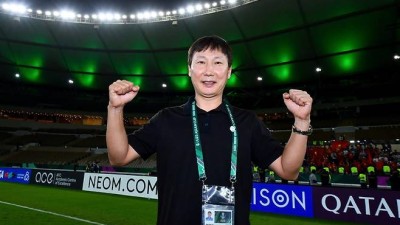 韓 축구, 베트남에 와르르 무너졌다!…동점포 2분 뒤 세트피스로 리드골 또 허용→1-2 끌려가는 중, 사상 첫 패배 위기 (후반 30분)