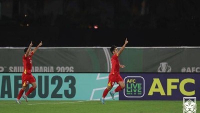 한국축구 대망신 피하나…신민하 90+7분 극적 동점골, 10명 싸운 베트남과 연장 승부