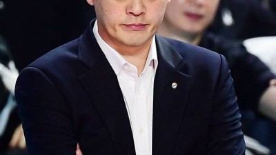 “분명 좋은 흐름이었는데...고비를 못 넘겼다” 진한 아쉬움 드러낸 이영택 감독 [현장인터뷰]