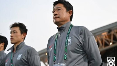 '10명' 베트남에 패배한 이민성 감독 기술적으로 미흡…더 발전해야 한다