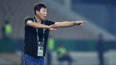 한국 잡고 '위풍당당' 베트남 김상식 감독, 퇴장 당했지만 선수들 믿어...10명 충분히 버틸 수 있었다