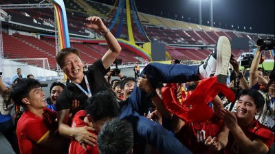 한국 누른 베트남 축구 '축제 분위기'...U-23 대표팀에 특별보너스