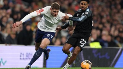 '손흥민 이어 줄줄이 이적하나' 토트넘 큰일 났다…리버풀, '1억 파운드 투자' 미키 판 더 펜 '러브콜 폭발'