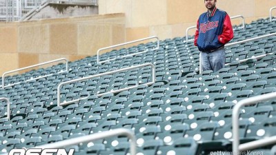 야구 잘할게, 돌아와줘 장난 전화인 줄 알았는데…이런 구단주 봤나, 등 돌린 팬들한테 직접 사과 연락 돌렸다