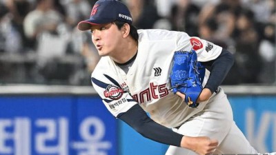 필승조 2명 없이 캠프 출발이라니…'2년 15억→1년 7억' 롯데는 홍건희에 관심이 없었을까