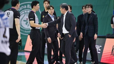 “11초 남기고 비디오 판독...이런 예의없는 판 처음 봐” 이상범 감독의 격노 [현장인터뷰]