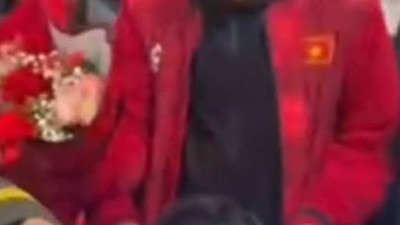 김상식 감독 진짜 감동이다...역사상 처음 韓 꺾고 베트남 금의환향, 식사마가 보여준 스승의 품격