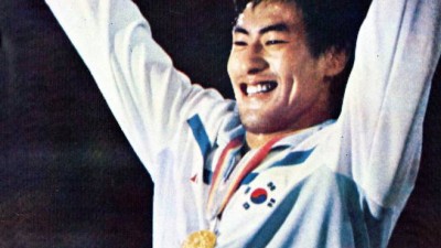 ‘韓 첫 유도 올림픽 금메달’ 하형주, 1984년 LA 영광을 국립스포츠박물관에 기증하다