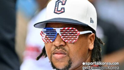 '50세까지 매년 145억' 노후 걱정은 없겠네...13년 '원클럽맨' 은퇴해도 돈 나오는 파격 계약 체결