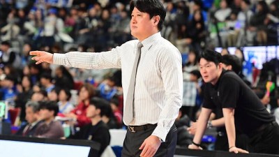 “마음 놓고 하라 했더니 진짜 마음 놓고 하더라” 후반전 깨어난 강성욱, 문경은 감독의 뼈있는 농담