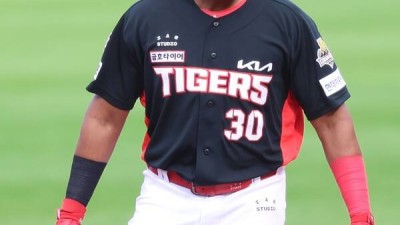 KIA 떠나서 우승하나? 연장 11회 결승타→극적 승리…'테스형' 소크라테스, 고국서 트로피까지 단 한 걸음