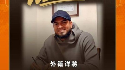 눈물로 떠난 삼성의 '가을 영웅', 또 한번 '라이온스' 유니폼 입고 재기 노린다