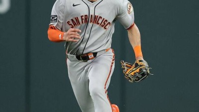 강등으로 받아들일 필요 없어 중견수 이정후 사실상 실패 인정인데... 왜 긍정적으로 바라봤나