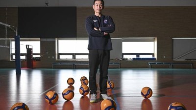 [인터뷰]‘쌍따봉’이 깨운 잠재력…여자배구 판 흔드는 돌풍의 주인공, 여오현 IBK기업은행 감독대행