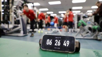 오전 4시 기상 실화? 이 선수들은 왜 새벽 훈련 시작했나…기적의 3위 다 이유 있었다 저녁 먹고 바로 잔다