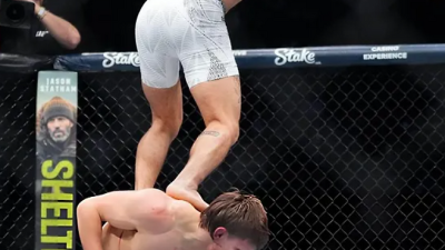 ‘상대 등 밟고 점프’ UFC서 나온 명장면, 제앙 실바의 반칙이었나 “척추를 찼다면…”