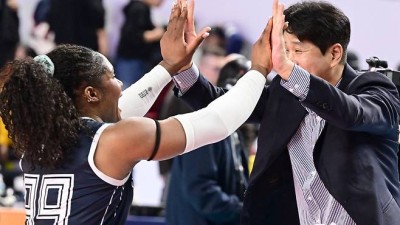 도로공사의 챔프전 직행? 흥국생명-현대건설의 2위 경쟁? 여자부 최초 준플레이오프 성사? V리그 여자부는 후반기에도 재밌을 예정 [남정훈의 오버 더 네트]