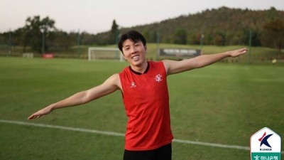 [오피셜] 대박! 신태용 감독 子 신재원...역사상 첫 1부 승격, 부천FC1995 중심으로 '입성 첫 시즌 만에 부주장 중책'