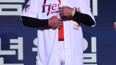 '학폭 논란' 박준현, 비로소 공식 입장 발표...일방적 주장 확대 재생산, 법적 판단 받을 것