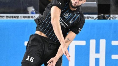 '김연경 넘었다' 30대 중반인데 아직도 韓 폭격하다니…명장 어떻게 바라볼까 레오만의 무기 있다, 경험과 연륜 [MD수원]