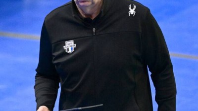 '와 실화냐' 범실 38개인데 1위팀 어떻게 이기나, 프랑스 명장 고개 숙였다 질 수밖에 없었다, 3-0 끝낼 수 있었는데 [MD수원]