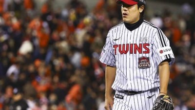 소신 발언! 그렇게 대단한 선수 아니다 헌신좌의 날카로운 '셀프 평가'…LG는 기적이고 선물