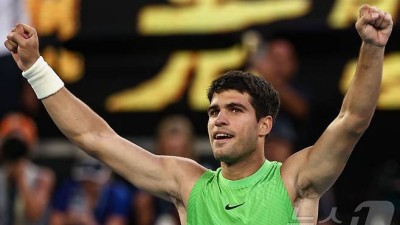 '세계 1위' 알카라스, '전설' 조코비치와 호주오픈 우승 다툼(종합)