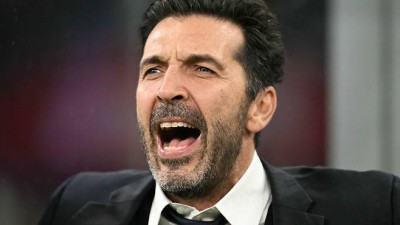 심판이 한국에 PK 줬다'레전드' 부폰 대폭발, 2002년 월드컵 16강 문제 삼아 10경기 출장 정지급 반칙+숙소 수준 말도 안돼, 대전 미친 더위