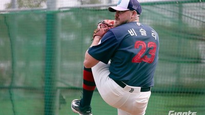 체감은 벌써 150km 육박! 유강남도 깜짝 놀란 포크볼 전체적으로 완성도 높은 투수 극찬