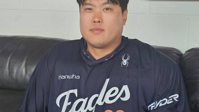 160㎞ 던지는데 왜 걱정해? 레전드 류현진도 문동주가 부럽다…그리고 강백호 [멜버른인터뷰]