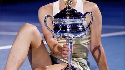 [김경무의 오디세이] '얼음여왕' 돈방석...리바키나, 석달새  '116억원 우승 상금' 챙겼다