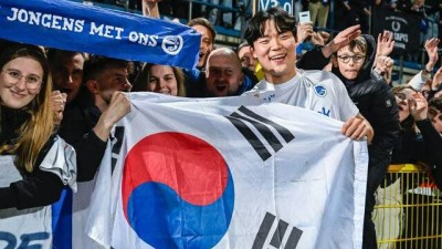 '감독이 이적 승인했다'…'EPL 진출설' 한국 공격수, 이적 시장 막판 영입 추진