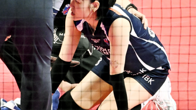 임명옥 발목 부상 이탈 초대형 변수 발생…GS칼텍스, 실바 활약 앞세워 기업은행 1점 차 추격 성공[현장리뷰]