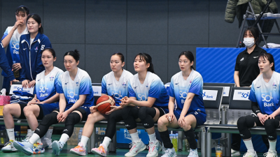 프로팀이 겨우 ‘43득점’ 이거 맞아? 어차피 지는 백투백을 어쩌나