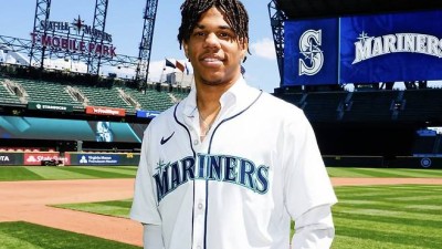 오른손으로 159km, 왼손으로 153km...'희대의 스위치 피처'를 왜 떠나보냈을까