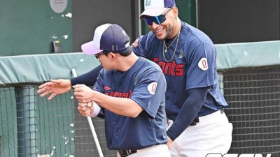 롯데에서 같이하자 재계약도 안했건만, 14억 에이스 스카우트까지…'팀 퍼스트' 안타왕의 찐사랑, 가늠하기 힘들다