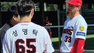 '연봉 폭풍 인상' KIA 역사 쓴 신예 처음이라니, 묻고 또 배웠다…지금 150㎞? 아무 의미 없어