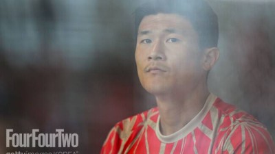 김민재 자리 뺏더니 안중에도 없다…“뮌헨 1순위 센터백 잔류하라고 하루에 100번 넘게 설득”