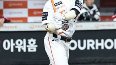 '4년 98억->4년 64억->1년 1억'...손아섭, 도장 못 찍은 이유 있었다